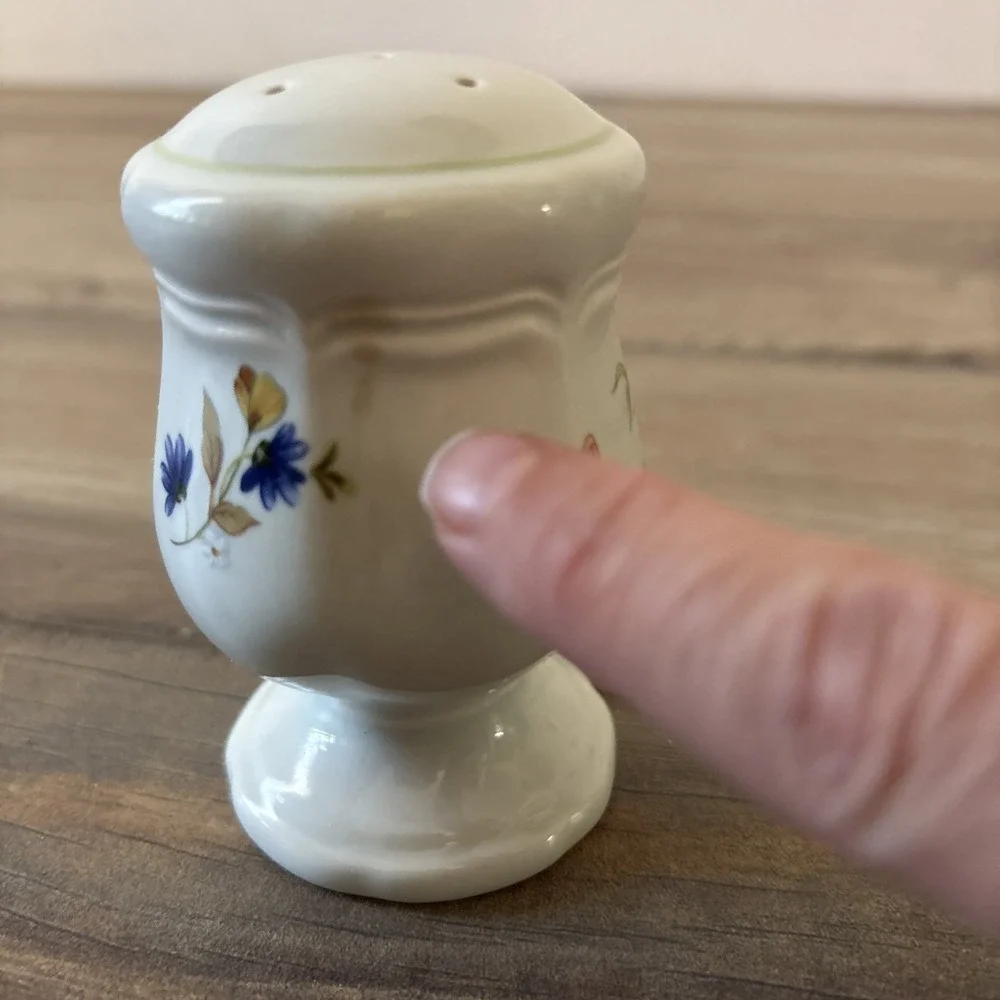One Single Vintage Mikasa Heritage Imari Bouquet Salt Shaker ONLY No‎ Pepper